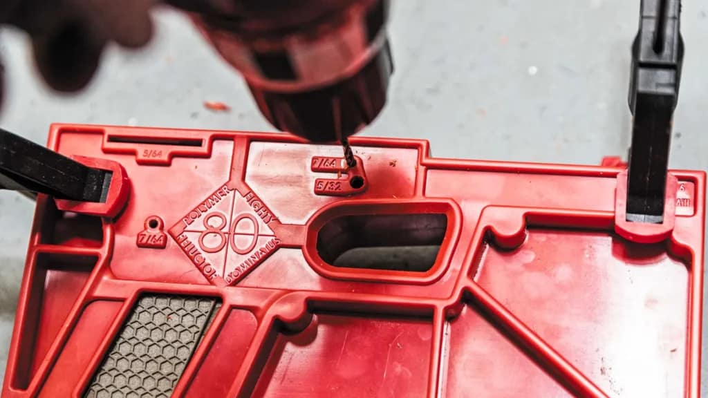 pin holes rail placement p80