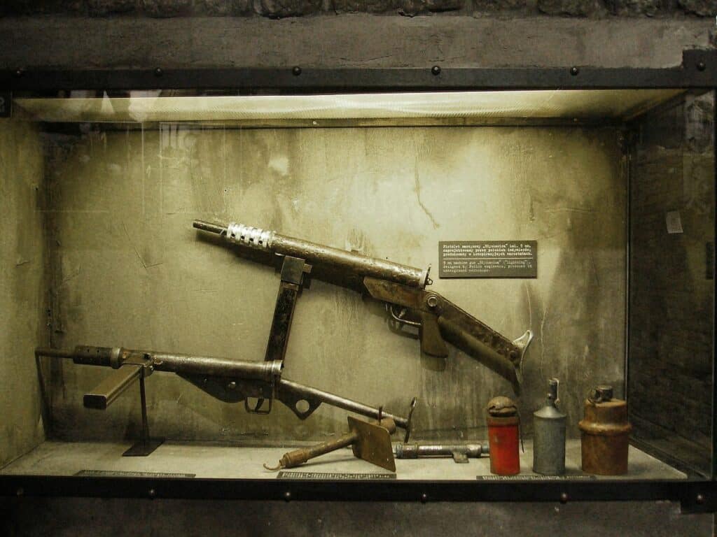 1280px Blyskawica and other insurgent weapons